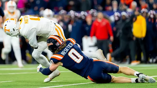 NASHVILLE, TN - December 30, 2025 - Defensive Back Mac Resetich (#0) during the Liberty Mutual Music City Bowl between the Tennessee Volunteers and the Illinois Fighting Illini at Nissan Stadium in Nashville, TN. Photo By Ashley Ray/Fighting Illini