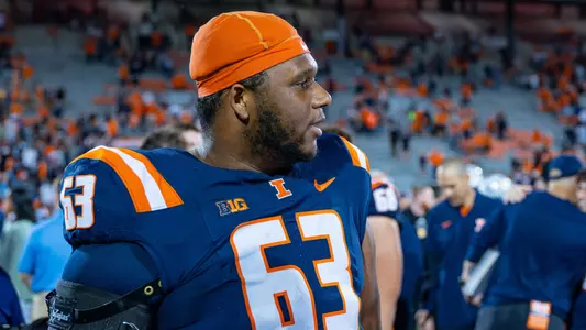 CHAMPAIGN, IL - August 29, 2025 - Offensive Lineman Dezmond Schuster (#63) during the game between the Western Illinois Leathernecks and the Illinois Fighting Illini at Memorial Stadium in Champaign, IL. Photo by Quinten Truitt/Fighting Illini