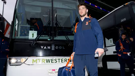 SEATTLE, WA - October 25, 2025 - Tight End Christian Abney (#86) before the game between the Washington Huskies and the Illinois Fighting Illini at Husky Stadium in Seattle, WA. Photo By Ashley Ray/Fighting Illini