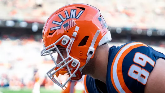 CHAMPAIGN, IL - November 15, 2025 - Tight End Tanner Hollinger (#89) during the game between the Maryland Terrapins and the Illinois Fighting Illini at Gies Memorial Stadium in Champaign, IL. Photo By Fighting Illini