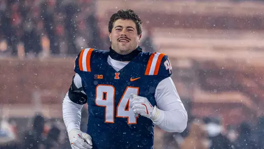 CHAMPAIGN, IL - November 29, 2025 - Defensive Lineman Carter Hewitt (#94) during the game between the Northwestern Wildcats and the Illinois Fighting Illini at Gies Memorial Stadium in Champaign, IL. Photo By Aaron Quinn/Fighting Illini