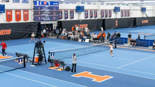 CHAMPAIGN, IL - February 20, 2026 - The match between the Wisconsin Badgers and the Illinois Fighting Illini at Atkins Tennis Center in Champaign, IL. Photo By Ashley Ray/Fighting Illini