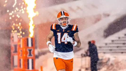 CHAMPAIGN, IL - November 29, 2025 - Tight End Cole Rusk (#14) during the game between the Northwestern Wildcats and the Illinois Fighting Illini at Gies Memorial Stadium in Champaign, IL. Photo By Aaron Quinn/Fighting Illini