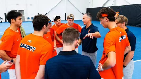 CHAMPAIGN, IL - March 08, 2026 - The Fighting Illini during the match between the Washington Huskies and the Illinois Fighting Illini at Atkins Tennis Center in Champaign, IL. Photo By /Ryan Shepardson/Fighting Illini