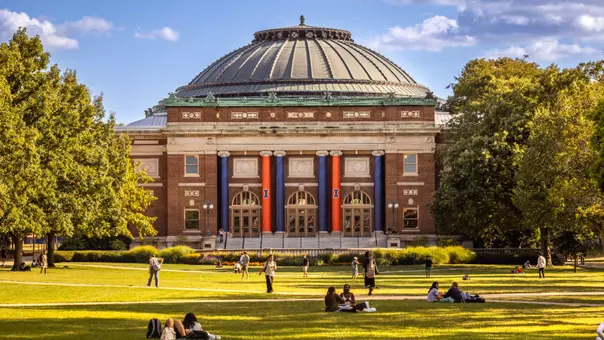 Main Quad - Students - Column Banners - Branding - Foellinger Auditorium - Fall - Season - Branding