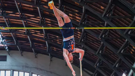 CHAMPAIGN, IL - January 24, 2026 - Pole Vaulter Gator Young during the Fighting Illini Challenge & Combined Events at the Illinois Armory in Champaign, IL. Photo By Eason Zhou/Fighting Illini