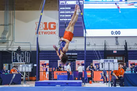 CHAMPAIGN, IL - February 28, 2026 - Dylan Shepard during the Tri meet between the Greenvile Panthers, Navy Midshipman and the Illinois Fighting Illini at Huff Hall in Champaign, IL. Photo By Eason Zhou/Fighting Illini