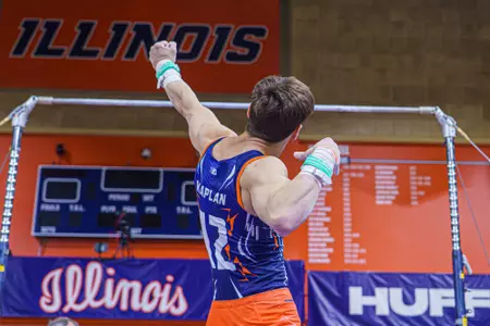 CHAMPAIGN, IL - February 28, 2026 - Sam Kaplan during the Tri meet between the Greenvile Panthers, Navy Midshipman and the Illinois Fighting Illini at Huff Hall in Champaign, IL. Photo By Eason Zhou/Fighting Illini