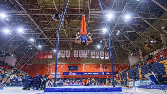 CHAMPAIGN, IL - February 28, 2026 - Sam Phillips during the Tri meet between the Greenvile Panthers, Navy Midshipman and the Illinois Fighting Illini at Huff Hall in Champaign, IL. Photo By Eason Zhou/Fighting Illini