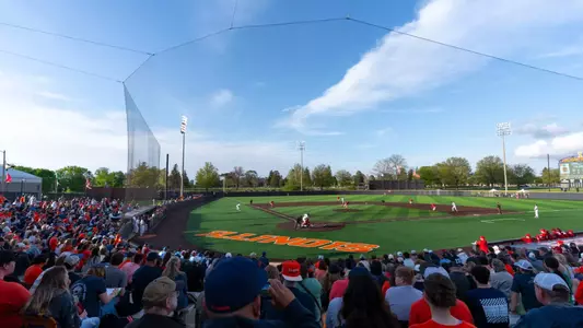 CHAMPAIGN, IL - April 24, 2026 - The Fighting Illini during the game between the Nebraska Cornhuskers and the Illinois Fighting Illini at Illinois Field in Champaign, IL. Photo By Ashley Ray/Fighting Illini