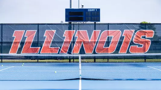 CHAMPAIGN, IL - May 01, 2026 - The Fighting Illini during the Round 1 Match of the NCAA Tournament between the Yale Bulldogs and the Illinois Fighting Illini at Atkins Tennis Center in Champaign, IL. Photo By Knox Mynatt/Fighting Illini