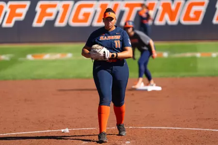 CHAMPAIGN, IL - October 12, 2025 - Right-Handed Pitcher Christina Crawford (#11) during the Alumni Game at Eichelberger Field in Champaign, IL. Photo By Ashley Ray/Fighting Illini