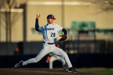 CHAMPAIGN, IL - March 14, 2026 - Right Handed Pitcher Kyle Remington (#28) during game 2 between the Minnesota Gophers and the Illinois Fighting Illini at Illinois Field in Champaign, IL. Photo By Quinten Truitt