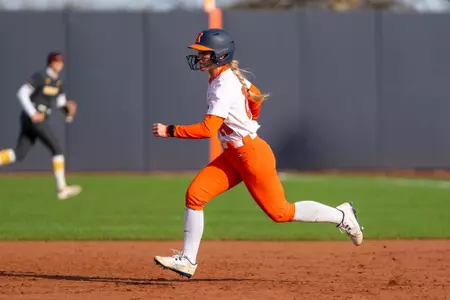 CHAMPAIGN, IL - March 14, 2026 - Outfielder Taylor Porter (#20) during the game between the Iowa Hawkeyes and the Illinois Fighting Illini at Eichelberger Field in Champaign, IL. Photo By Ashley Ray/Fighting Illini