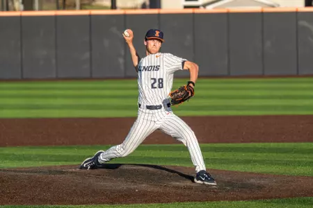 CHAMPAIGN, IL - March 21, 2026 - Right Handed Pitcher Kyle Remington (#28) during the game between the Rutgers Scarlet Knights and the Illinois Fighting Illini at Illinois Field in Champaign, IL. Photo By Knox Mynatt/Fighting Illini