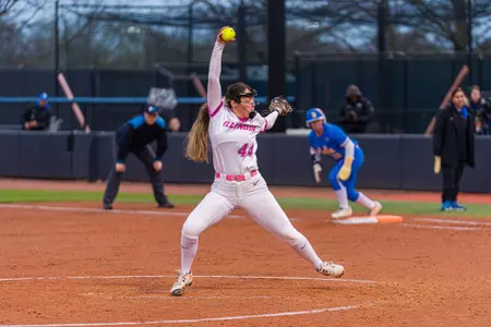 CHAMPAIGN, IL - April 10, 2026 - Right-Handed Pitcher Amanda Smith (#44) during the game between the UCLA Bruins and the Illinois Fighting Illini at Eichelberger Field in Champaign, IL. Photo By Eason Zhou/Fighting Illini