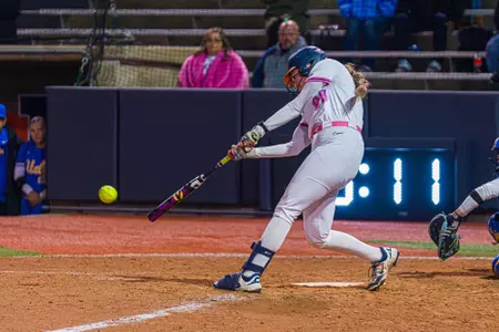 CHAMPAIGN, IL - April 10, 2026 - Infielder Ella Cushing (#98) during the game between the UCLA Bruins and the Illinois Fighting Illini at Eichelberger Field in Champaign, IL. Photo By Eason Zhou/Fighting Illini