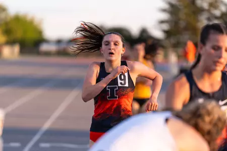 CHAMPAIGN, IL - May 02, 2026 - Distance Runner Jane Lynch during Gary Wieneke Memorial Meet at Demirjian Park in Champaign, IL. Photo By Knox Mynatt/Fighting Illini