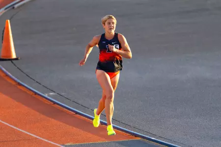 CHAMPAIGN, IL - May 02, 2026 - Distance Runner Avril Andre during Gary Wieneke Memorial Meet at Demirjian Park in Champaign, IL. Photo By Ashley Ray/Fighting Illini