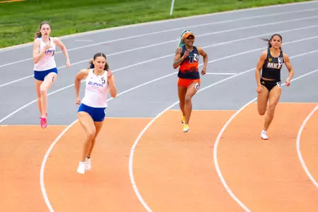 CHAMPAIGN, IL - May 02, 2026 - Sprinter Naomi Bey-Osborne during Gary Wieneke Memorial Meet at Demirjian Park in Champaign, IL. Photo By Ashley Ray/Fighting Illini