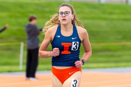 CHAMPAIGN, IL - May 08, 2026 - Distance Runner Oliwia Belczew during the Illini Tune Up at Demirjian Park in Champaign, IL. Photo By Ashley Ray/Fighting Illini