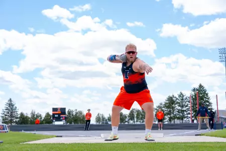 CHAMPAIGN, IL - May 02, 2026 - Thrower Alex Sohn during Gary Wieneke Memorial Meet at Demirjian Park in Champaign, IL. Photo By Ryan Shepardson/Fighting Illini