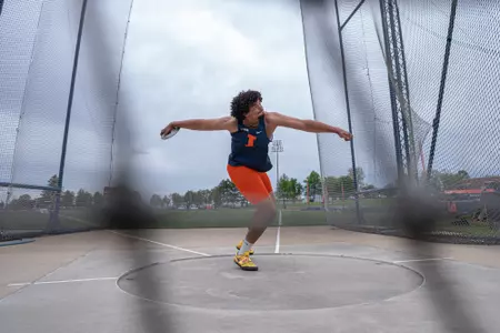 CHAMPAIGN, IL - May 08, 2026 - Thrower Reece Ihenacho during the Illini Tune Up at Demirjian Park in Champaign, IL. Photo By Eason Zhou/Fighting Illini