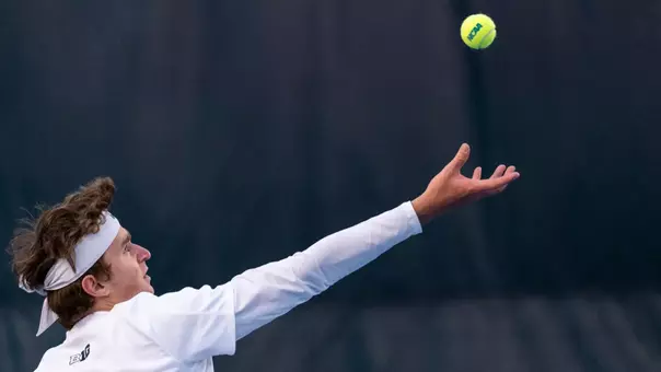 CHAMPAIGN, IL - May 01, 2026 - Adam Jilly during the Round 1 Match of the NCAA Tournament between the Yale Bulldogs and the Illinois Fighting Illini at Atkins Tennis Center in Champaign, IL. Photo By Knox Mynatt/Fighting Illini
