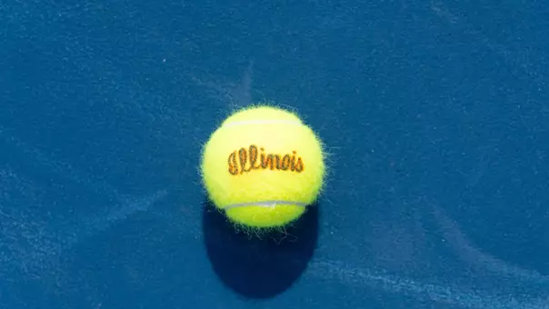 CHAMPAIGN, IL - March 22, 2026 - The match between the Indiana Hoosiers and the Illinois Fighting Illini at Atkins Tennis Center in Champaign, IL. Photo By Ryan Shepardson / Fighting Illini