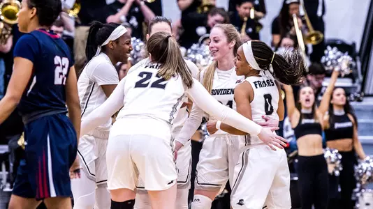 Women's Basketball Huddle 2019