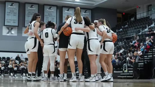 Women's Basketball Huddle vs. Yale