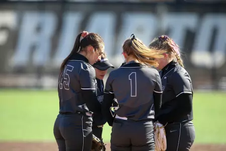 Team Photo - Softball