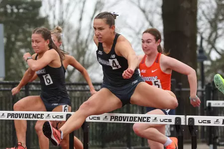 Nicole Borowiec–Women's Track Action Photo