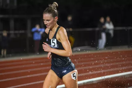 Annabelle Eastman–Women's Track Action Photo