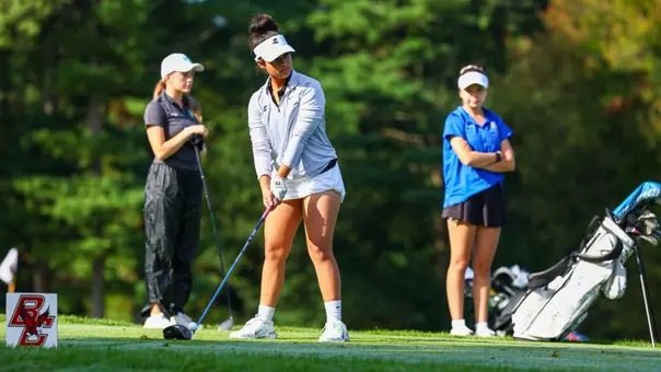 Women's golf player Prisha Pandey getting ready to hit a tee shot at the Red Bandanna Invitational