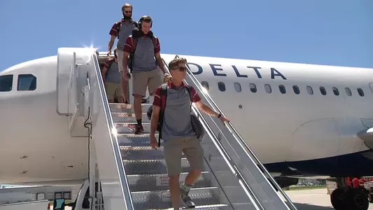 Noles Arrive in Omaha