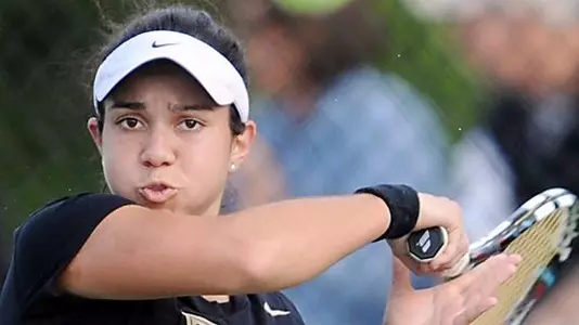 Castaneda and Fanning Reach Singles Finals at the Bedford Cup