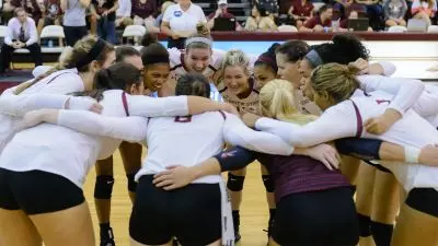 Volleyball Falls to Pittsburgh