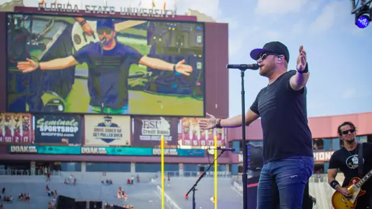Cole Swindell Wraps Picture Perfect Day At Doak