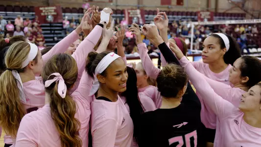 Volleyball Goes Six Straight with Win Over Clemson