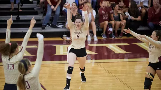 Volleyball Earns Come-From-Behind Win in Syracuse