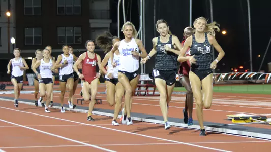 Skyring, Hewitt Win On Opening Night At Bama