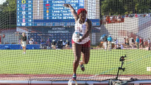 Love Delivers ‘Sterling’ Silver; Women Finished Tied For 10th