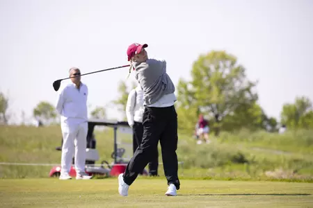 W. Golf Continues To Lead Team Standings At Louisville Regional