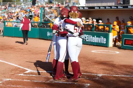 Softball Defeats Tennessee, 9-3