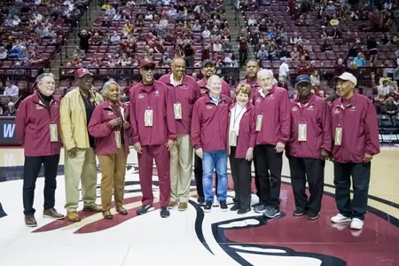 Alumni Weekend Allows Hoops to Honor Great Teams and Players