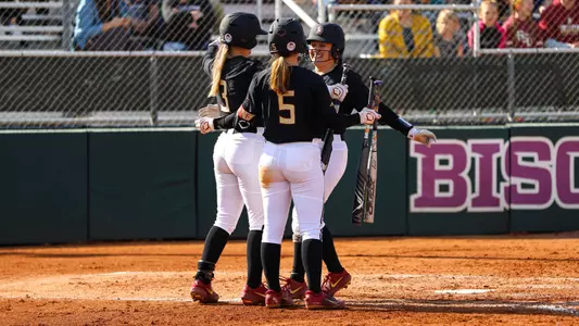 Softball Defeats Lipscomb 5-3