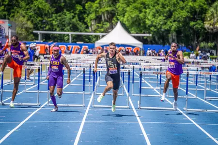 Cunningham Shines; Five Noles Crack FSU Top Ten List in Gainesville