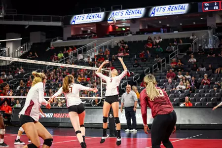 Noles Suffer First Loss to Bearcats