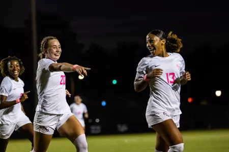 Soccer Defeats No. 20 Pitt 1-0 on the Road